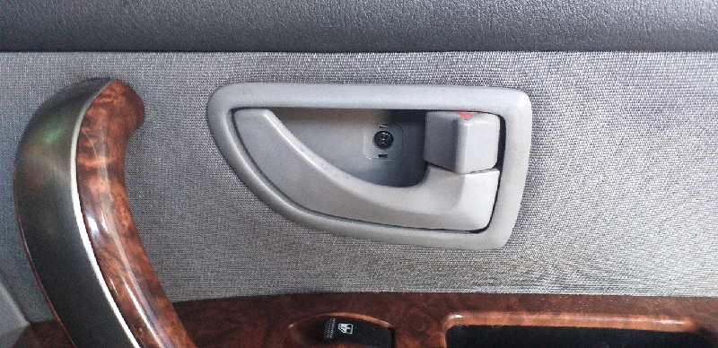 MANETA INTERIOR DELANTERA DERECHA