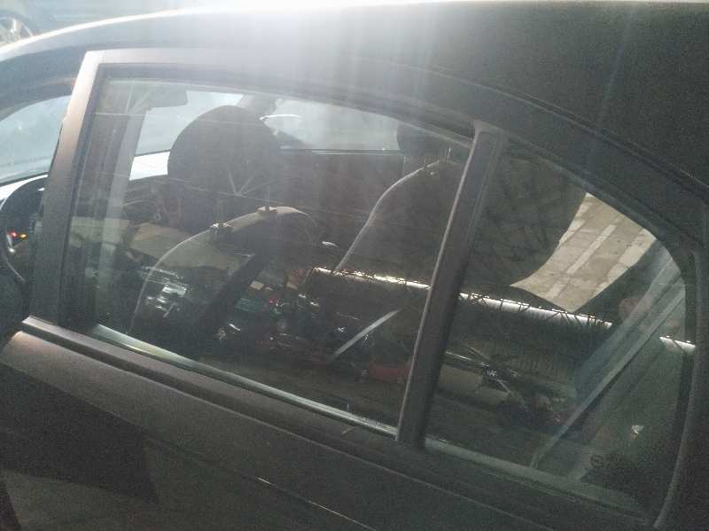 ELEVALUNAS TRASERO IZQUIERDO