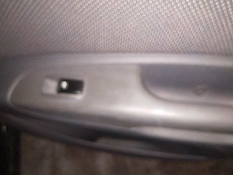 MANDO ELEVALUNAS TRASERO DERECHO