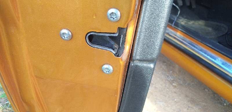 CERRADURA PUERTA DELANTERA IZQUIERDA 