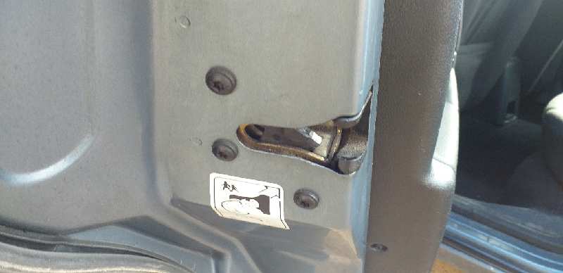 CERRADURA PUERTA TRASERA IZQUIERDA 