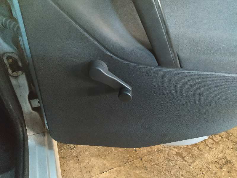 ELEVALUNAS TRASERO DERECHO