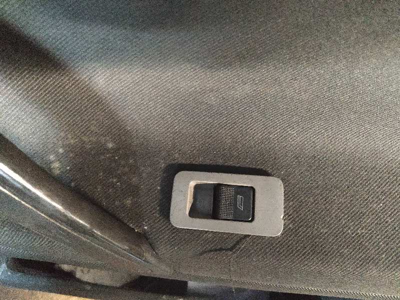 MANDO ELEVALUNAS DELANTERO DERECHO