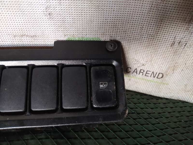 MANDO ELEVALUNAS DELANTERO DERECHO