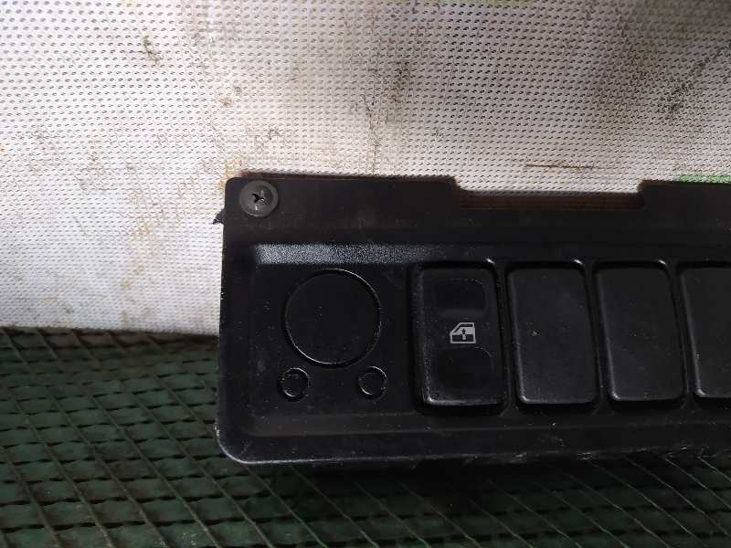 MANDO ELEVALUNAS DELANTERO DERECHO