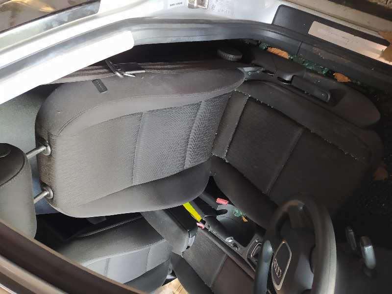 ASIENTO DELANTERO IZQUIERDO