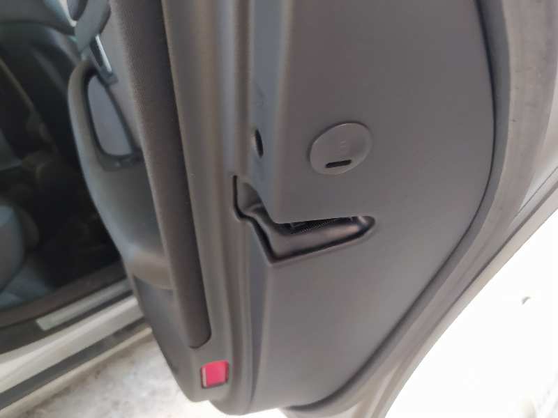 CERRADURA PUERTA TRASERA DERECHA 