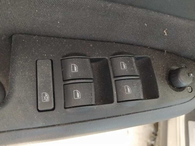 ELEVALUNAS DELANTERO IZQUIERDO