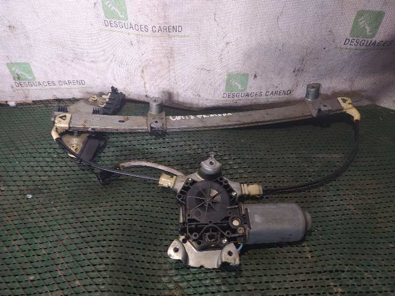 ELEVALUNAS DELANTERO IZQUIERDO