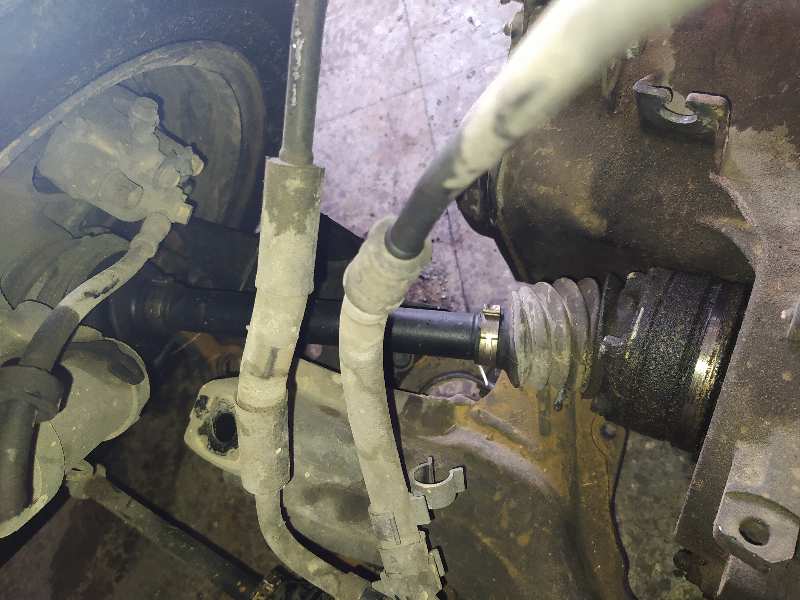 TRANSMISION DELANTERA IZQUIERDA