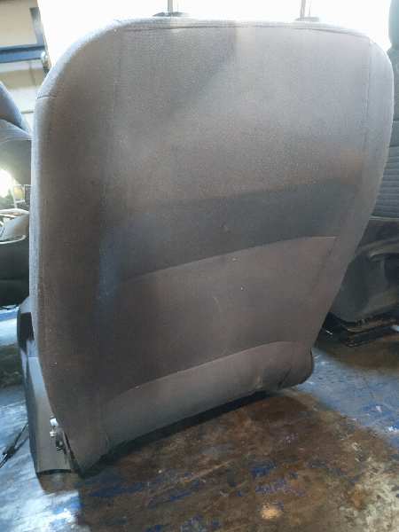 ASIENTO DELANTERO IZQUIERDO