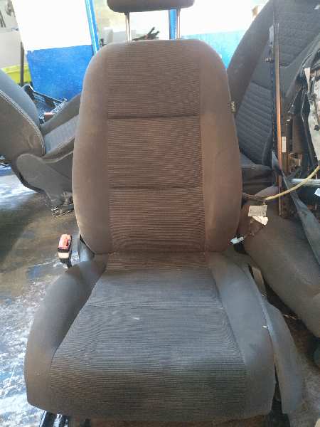ASIENTO DELANTERO IZQUIERDO