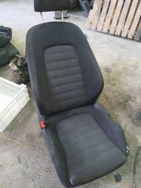 ASIENTO DELANTERO IZQUIERDO