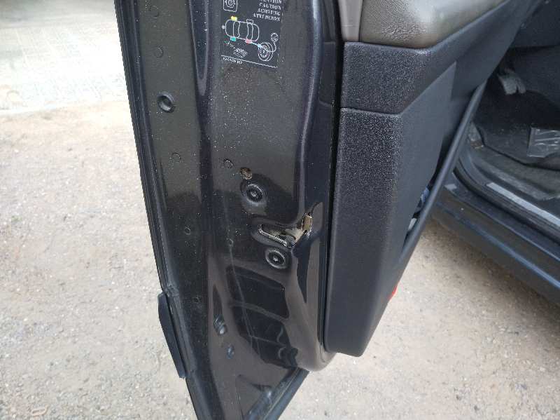 CERRADURA PUERTA DELANTERA IZQUIERDA 