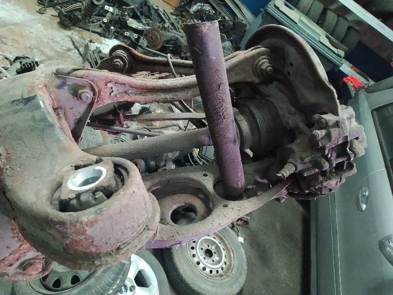 BRAZO SUSPENSION INFERIOR TRASERO DERECHO
