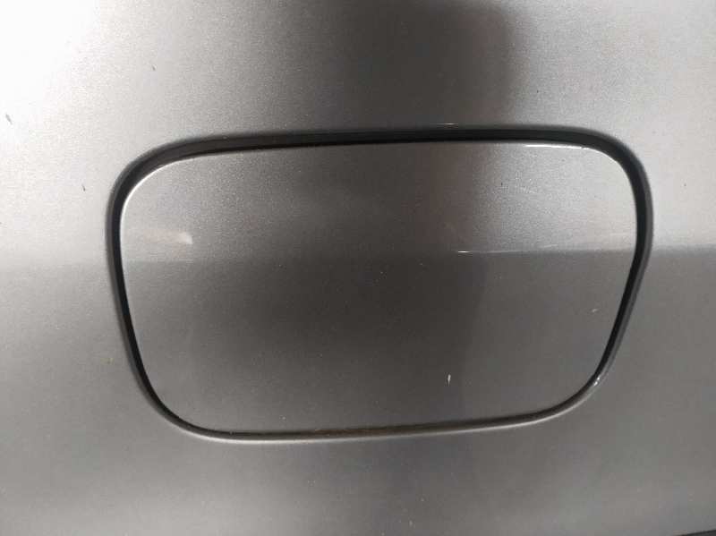 TAPA EXTERIOR COMBUSTIBLE