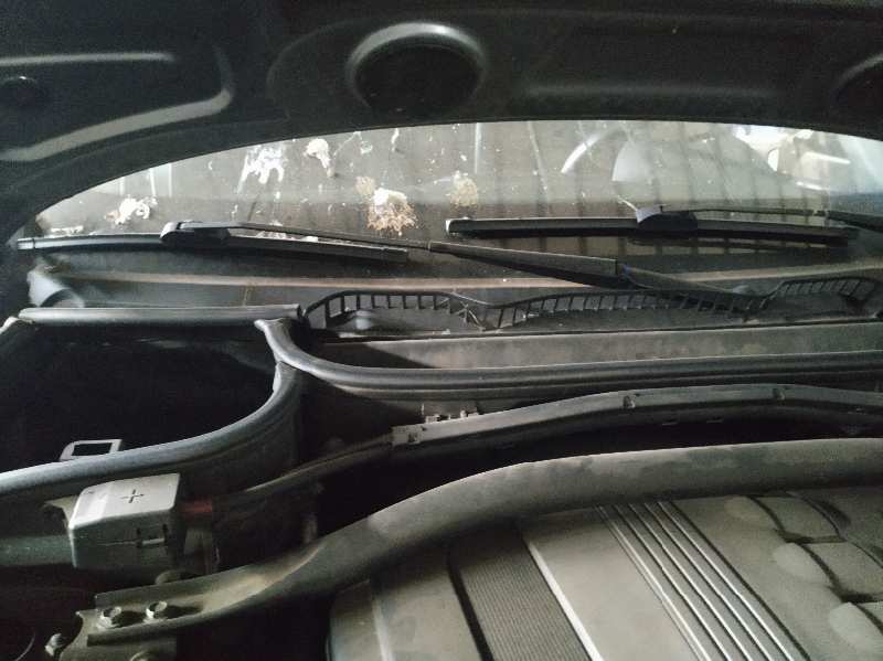 BRAZO LIMPIA DELANTERO DERECHO