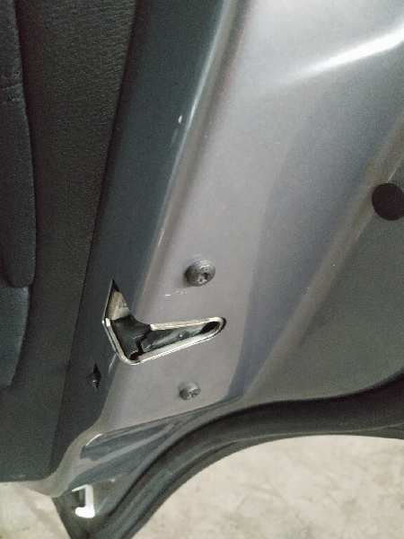 CERRADURA PUERTA TRASERA DERECHA 