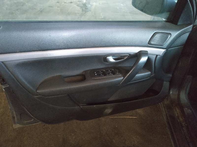 GUARNECIDO PUERTA DELANTERA IZQUIERDA