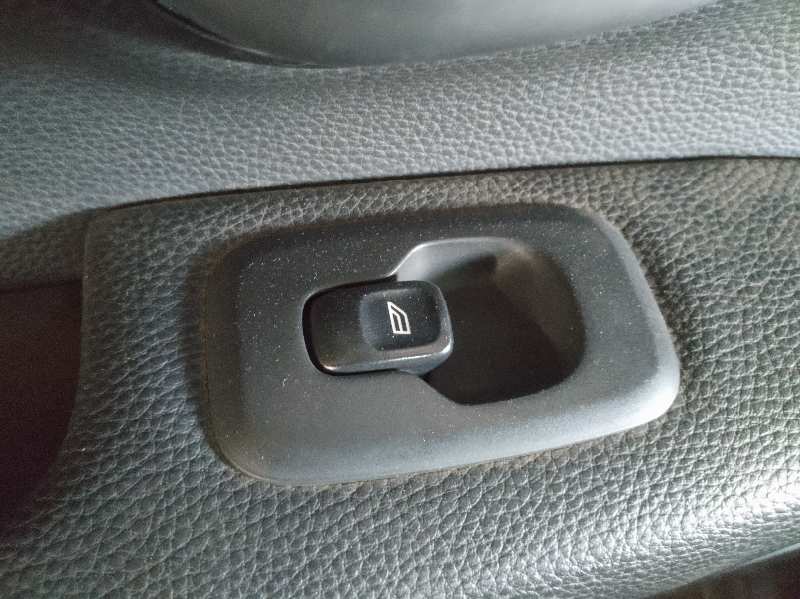 MANDO ELEVALUNAS TRASERO IZQUIERDO