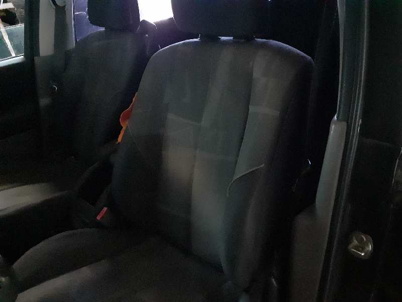 ASIENTO DELANTERO IZQUIERDO