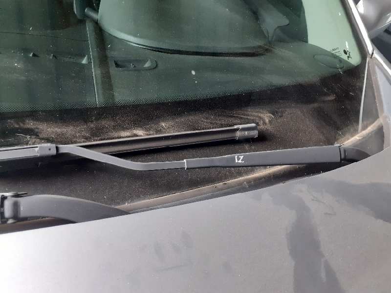 BRAZO LIMPIA DELANTERO IZQUIERDO