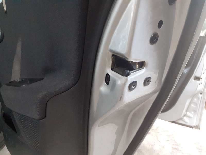 CERRADURA PUERTA TRASERA DERECHA 