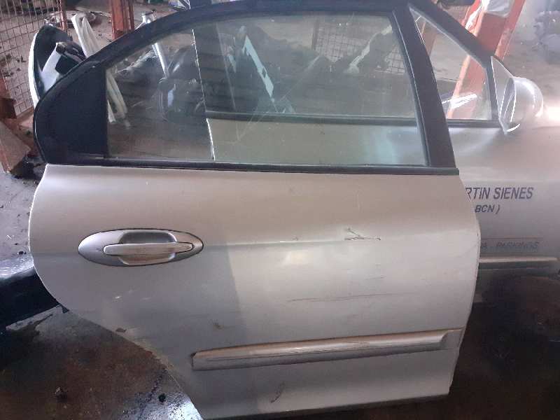 PUERTA TRASERA DERECHA