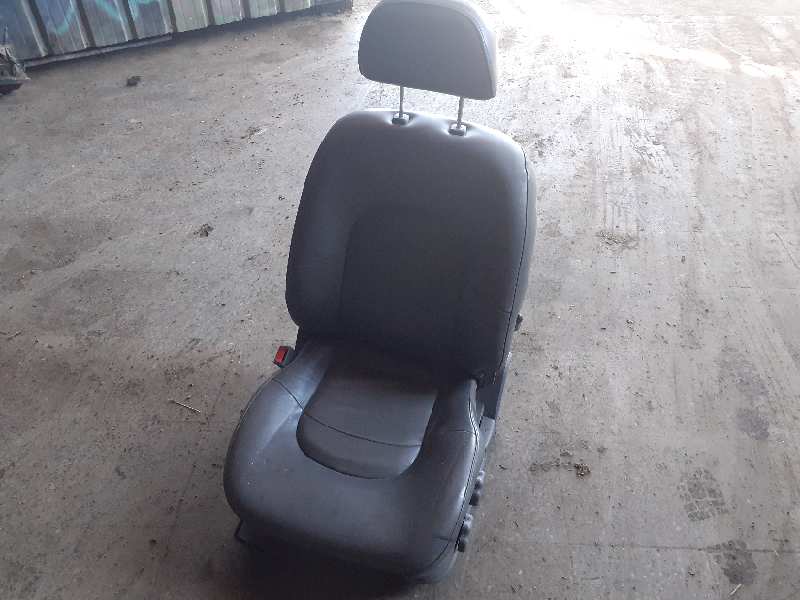 ASIENTO DELANTERO IZQUIERDO