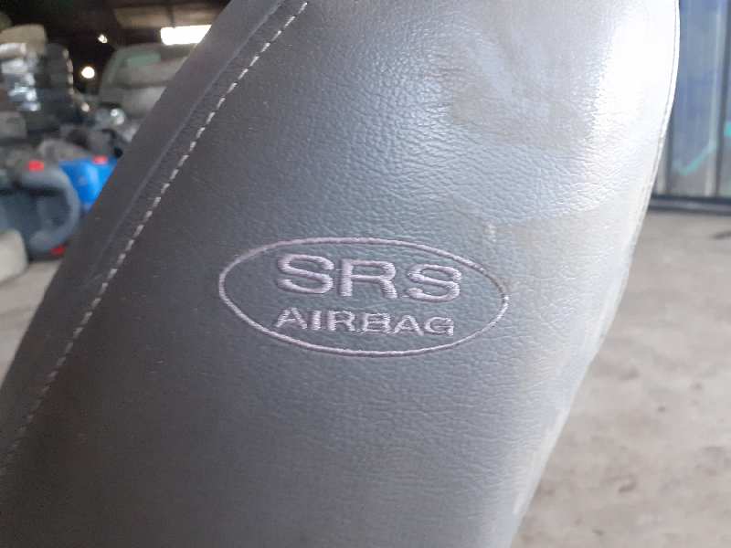 ASIENTO DELANTERO IZQUIERDO