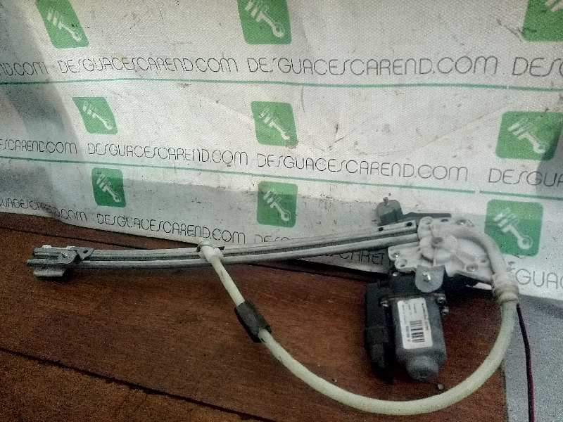 ELEVALUNAS TRASERO DERECHO