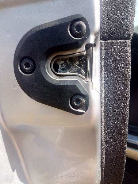 CERRADURA PUERTA DELANTERA IZQUIERDA 