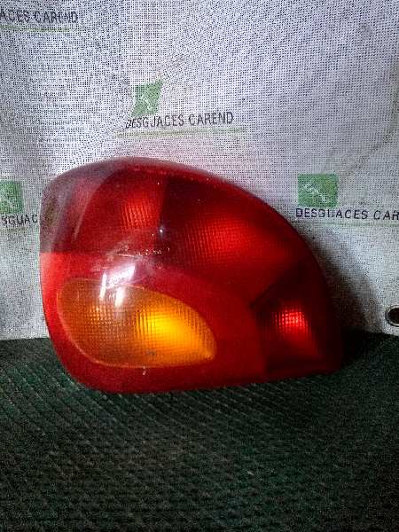 PILOTO TRASERO IZQUIERDO FORD FIESTA BERLINA