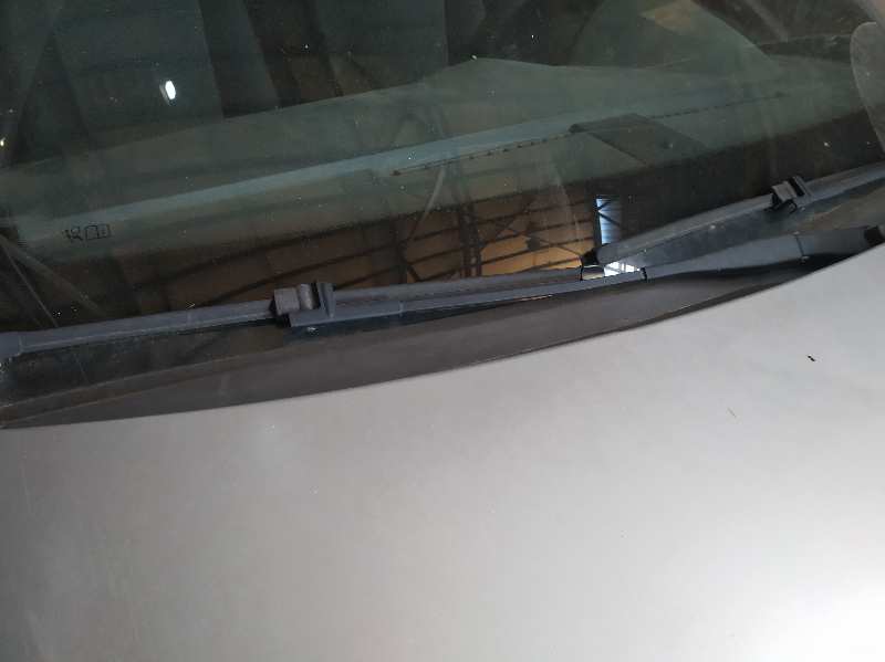 BRAZO LIMPIA DELANTERO DERECHO