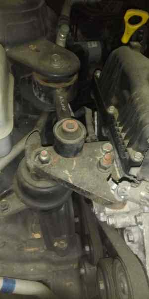 SOPORTE MOTOR HYUNDAI IX35