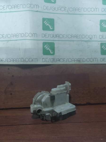 CERRADURA PUERTA DELANTERA DERECHA