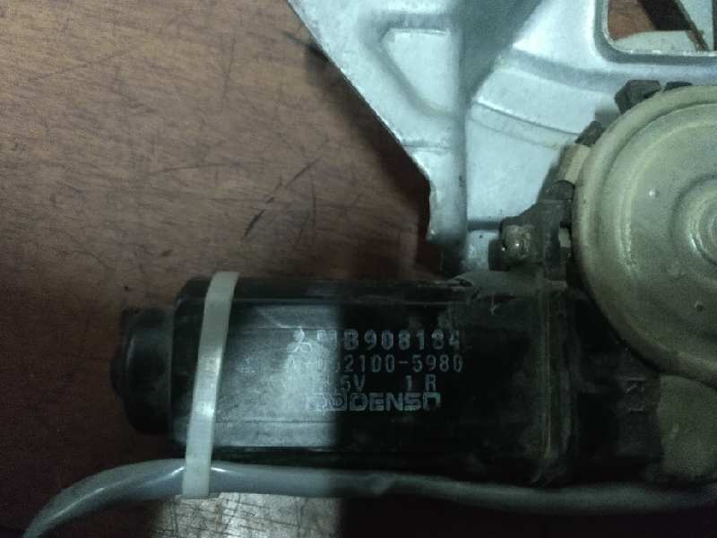 ELEVALUNAS DELANTERO DERECHO