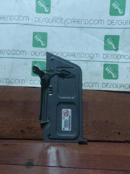 TAPA EXTERIOR COMBUSTIBLE