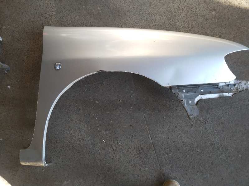 ALETA DELANTERA DERECHA