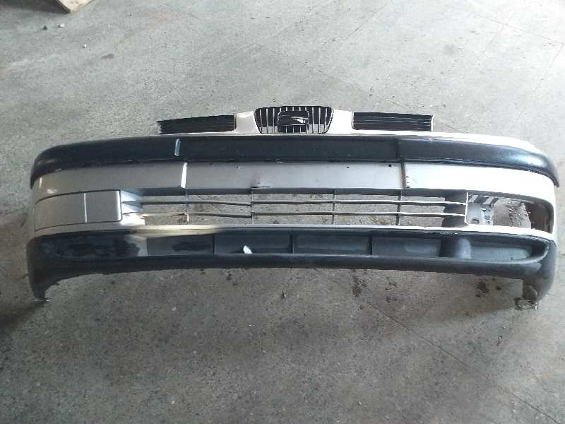 PARAGOLPES DELANTERO