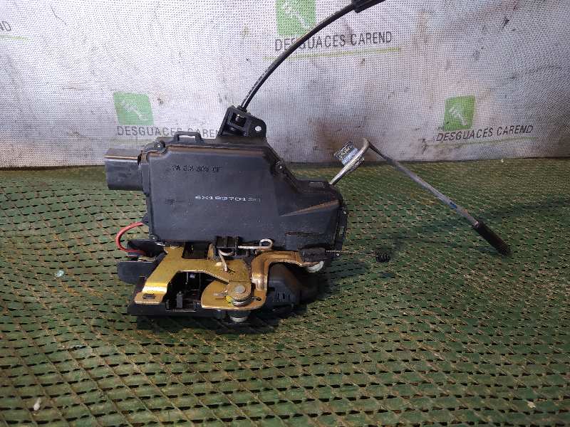 CERRADURA PUERTA DELANTERA IZQUIERDA 