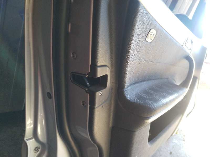 CERRADURA PUERTA DELANTERA IZQUIERDA 