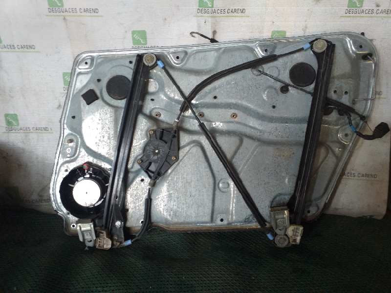 ELEVALUNAS DELANTERO IZQUIERDO