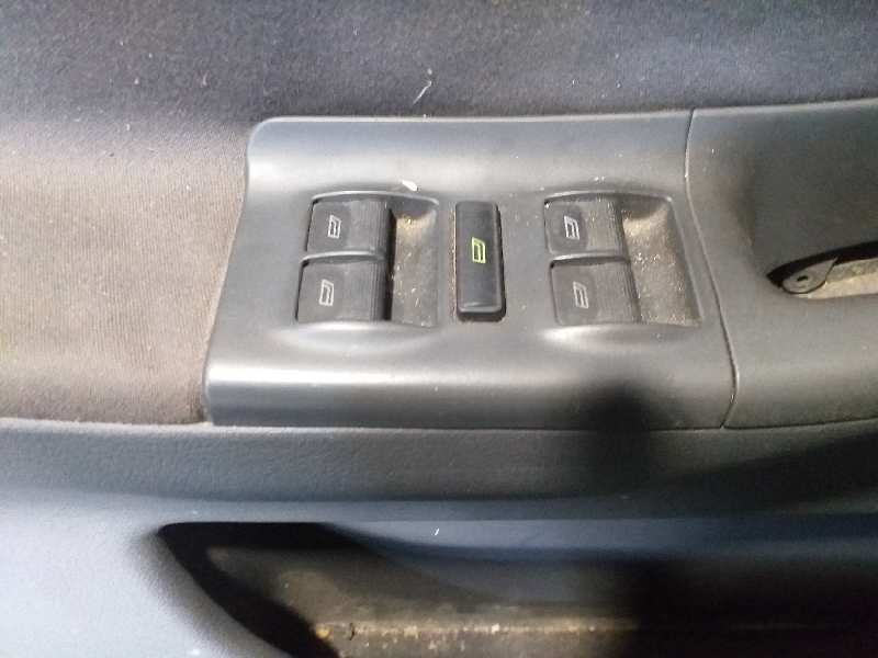 MANDO ELEVALUNAS DELANTERO IZQUIERDO 