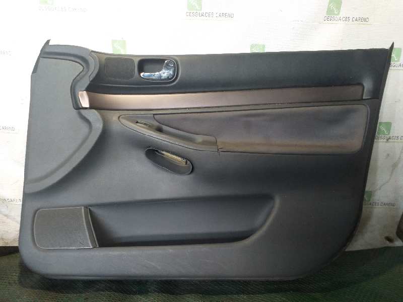 GUARNECIDO PUERTA DELANTERA DERECHA