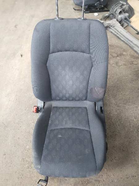 ASIENTO DELANTERO IZQUIERDO