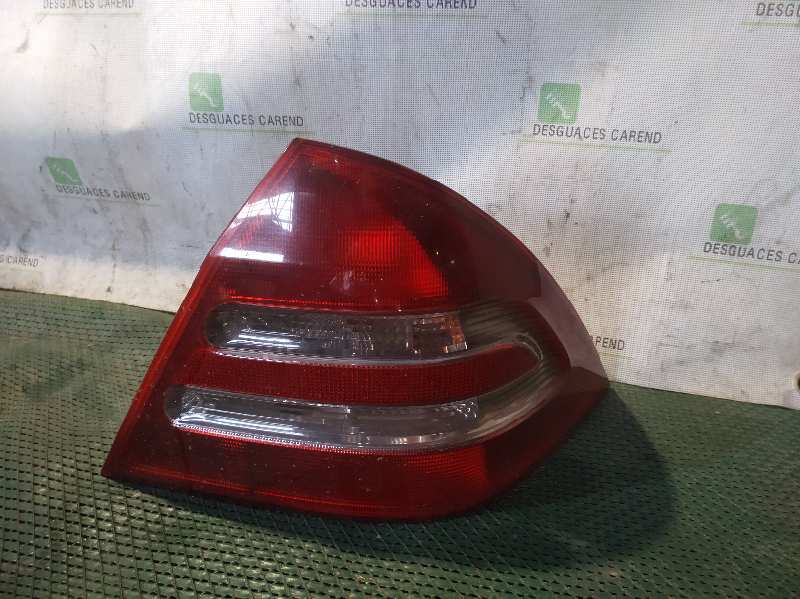 PILOTO TRASERO DERECHO