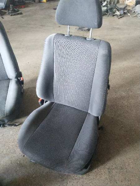 ASIENTO DELANTERO IZQUIERDO