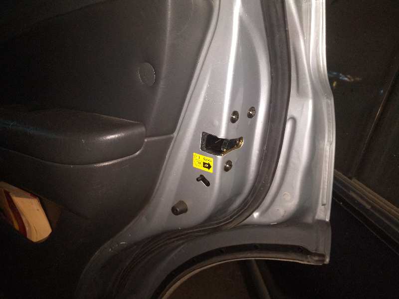 CERRADURA PUERTA TRASERA DERECHA 