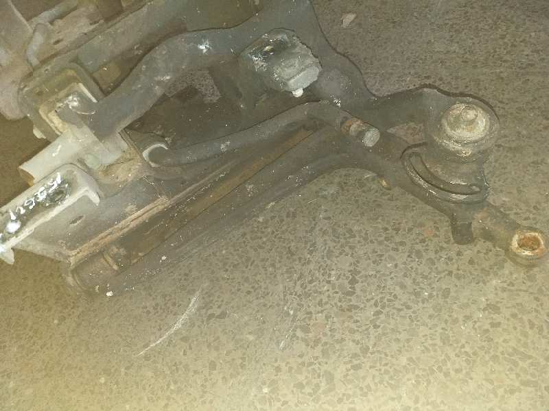BRAZO SUSPENSION INFERIOR DELANTERO IZQUIERDO
